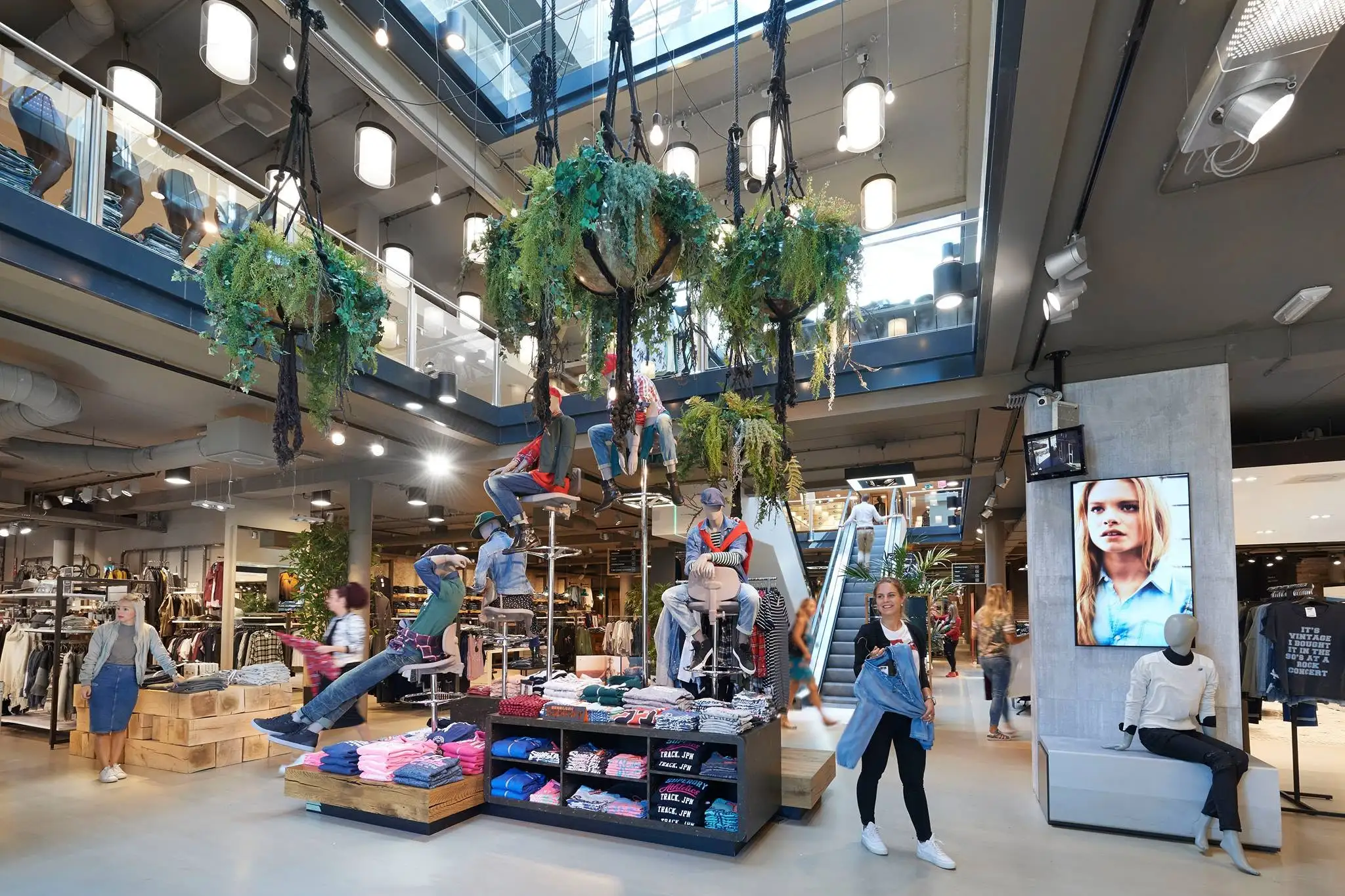 Van Tilburg Mode en Sport